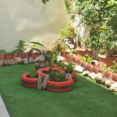 شقة Demi'S Garden Near The Metro Of أثينا المظهر الخارجي الصورة