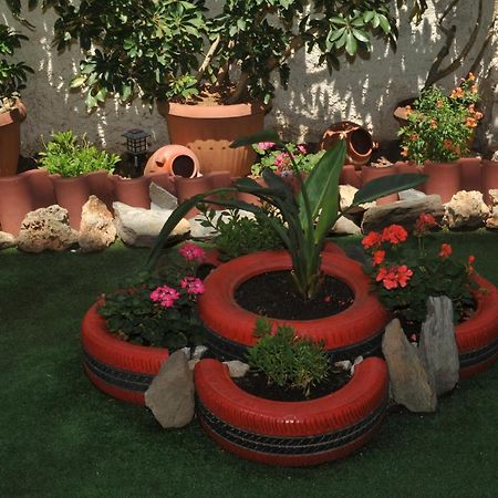 شقة Demi'S Garden Near The Metro Of أثينا المظهر الخارجي الصورة