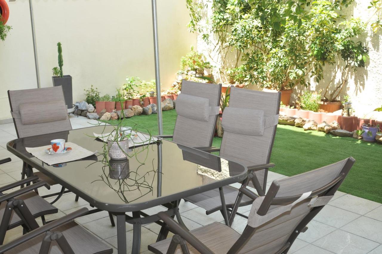 شقة Demi'S Garden Near The Metro Of أثينا المظهر الخارجي الصورة